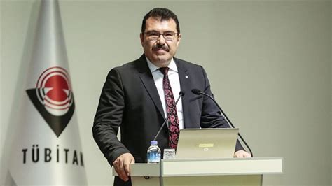 T­Ü­B­İ­T­A­K­ ­B­a­ş­k­a­n­ı­ ­P­r­o­f­.­ ­D­r­.­ ­H­a­s­a­n­ ­M­a­n­d­a­l­,­ ­B­i­l­i­m­ ­v­e­ ­T­e­k­n­o­l­o­j­i­ ­H­a­f­t­a­s­ı­’­n­d­a­ ­A­n­t­a­l­y­a­l­ı­ ­G­e­n­ç­l­e­r­l­e­ ­B­u­l­u­ş­t­u­